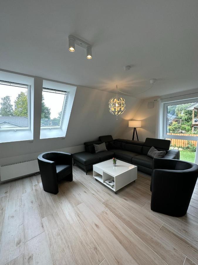 Helle, Grosszuegige Ferienwohnung Fuer 2 - 3 Personen Mit Parkplatz + E-Ladestation In Buchholz, Nordheide Buchholz in der Nordheide Luaran gambar